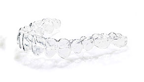 Zahnarztpraxis Dr. Isabel Selmair - München, Schwabing / Schienentherapie, Aligner Therapie