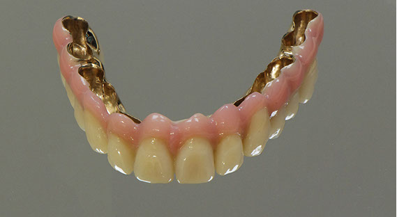 Zahnarztpraxis Dr. Isabel Selmair - München, Schwabing / Alterszahnheilkunde, Zahnreinigung